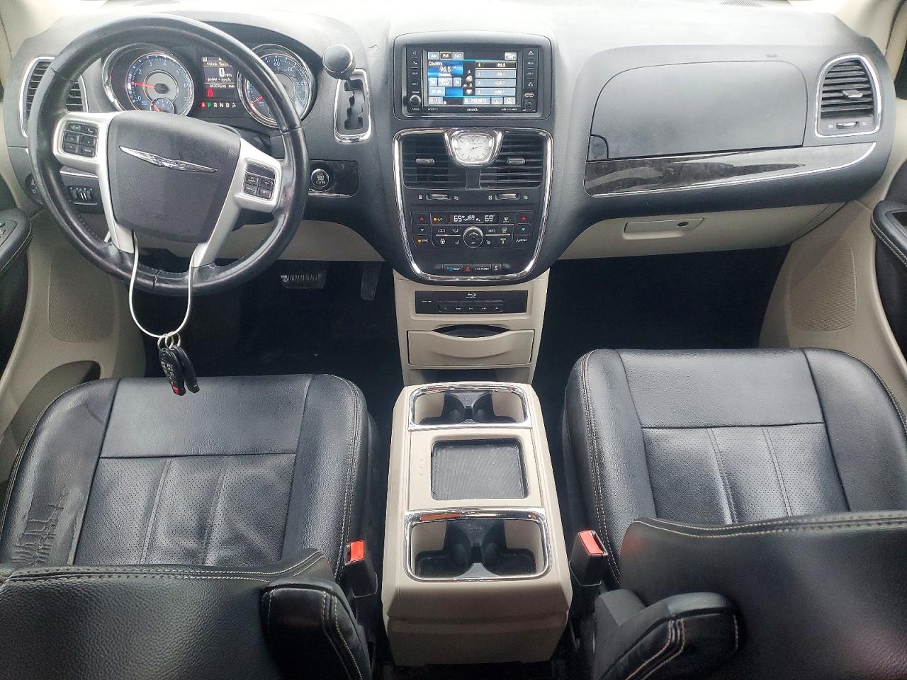 2015 CHRYSLER TOWN & COUNTRY TOURING L photo 22