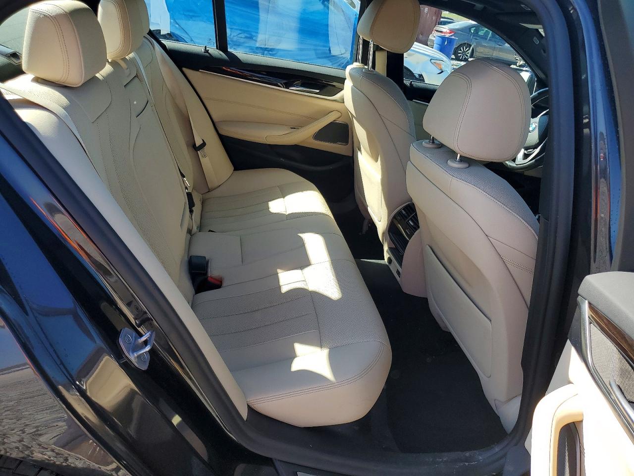 2021 BMW 530 XI photo 19