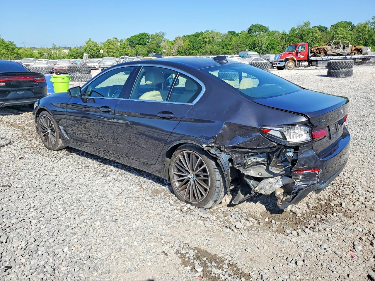2021 BMW 530 XI photo 3