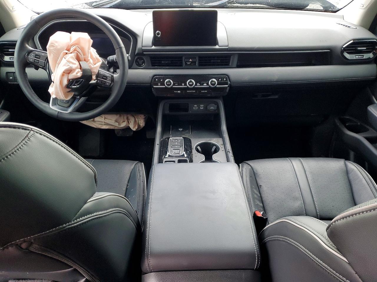 2025 HONDA PILOT photo 15