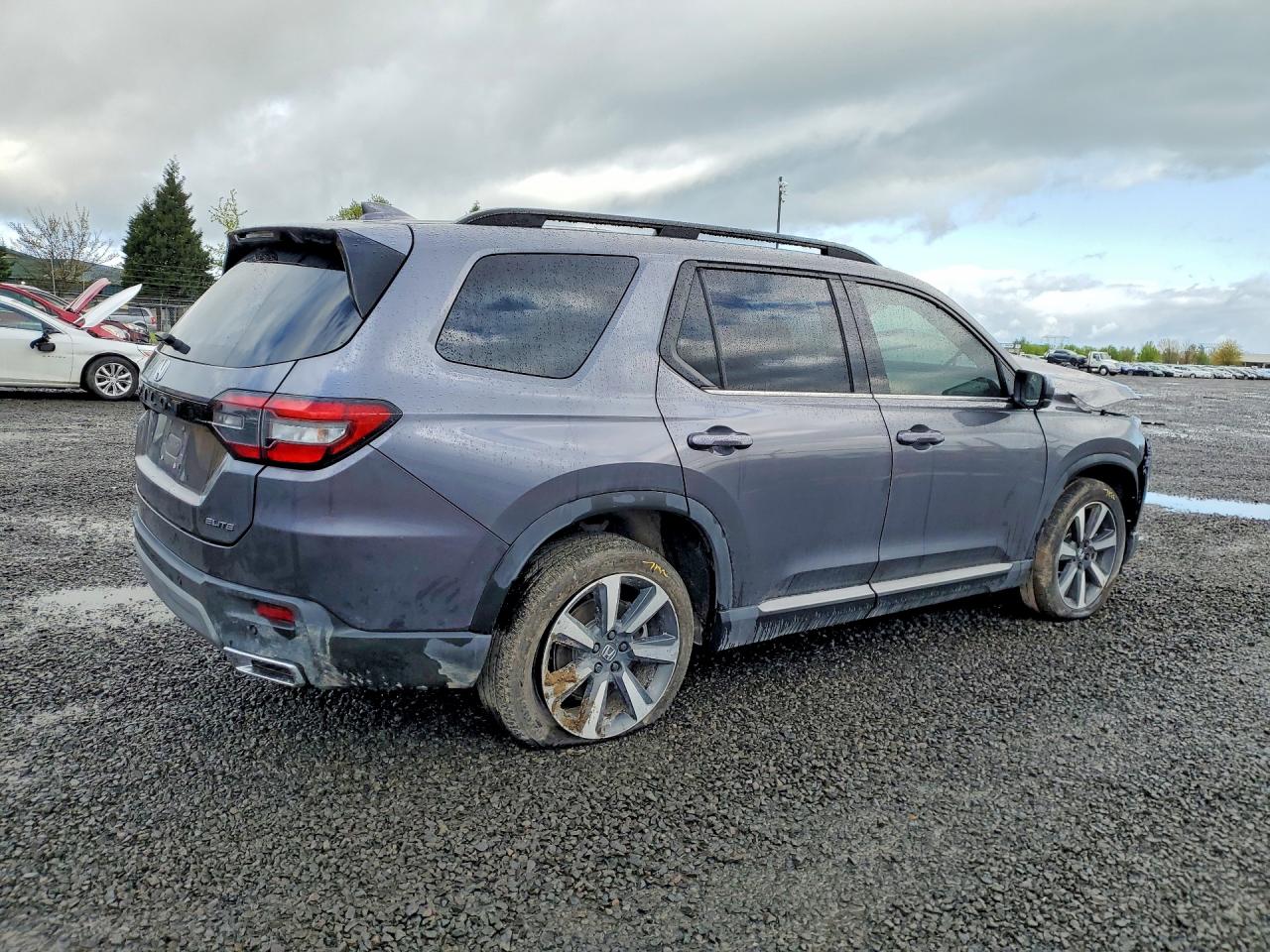2025 HONDA PILOT photo 5