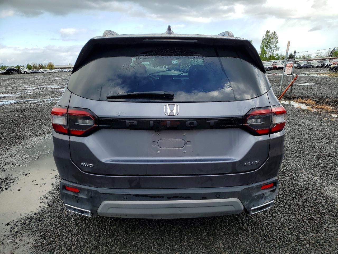 2025 HONDA PILOT photo 11
