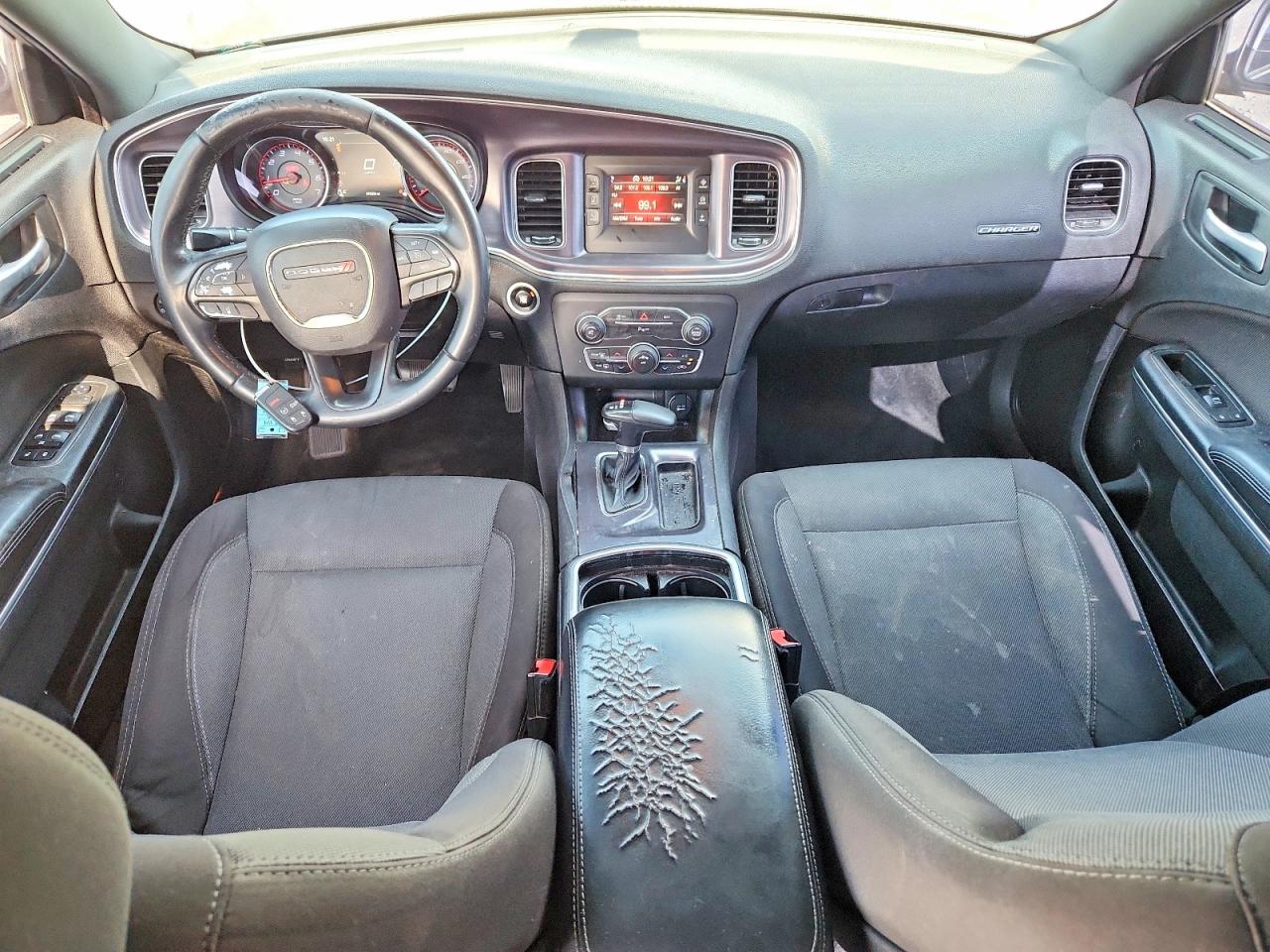 2015 DODGE CHARGER photo 8
