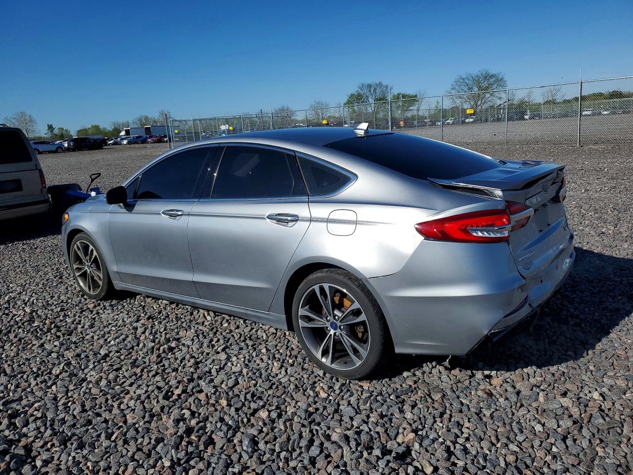 2020 FORD FUSION TITANIUM photo 3