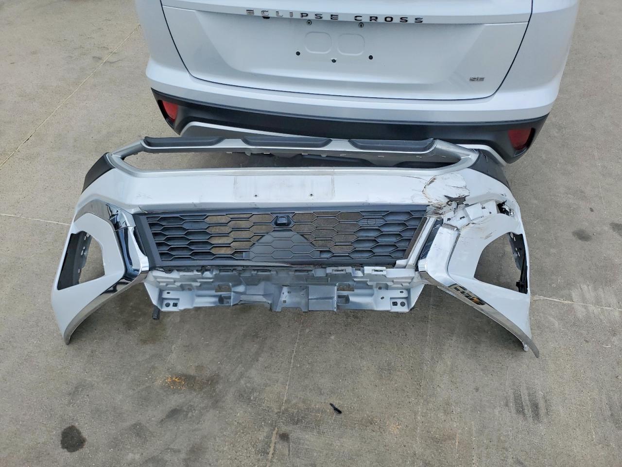 2022 MITSUBISHI ECLIPSE CROSS SE photo 13