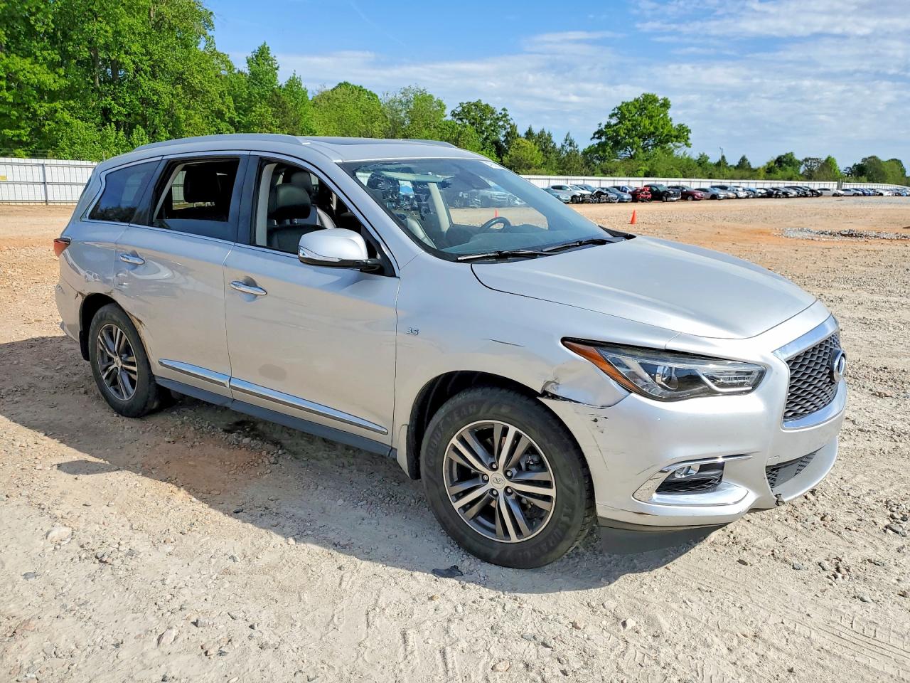 2020 INFINITI QX60 LUXE photo 7