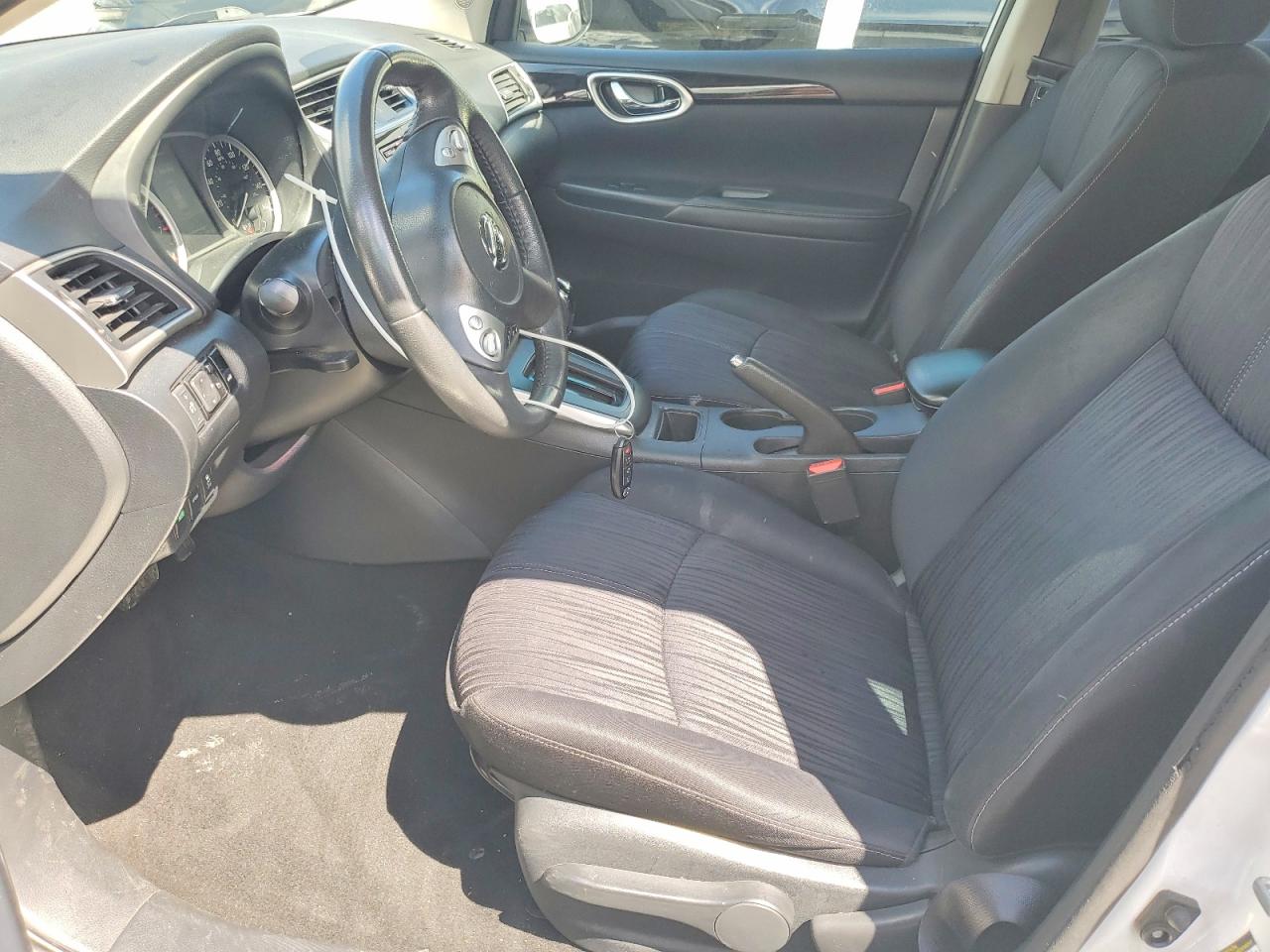 2016 NISSAN SENTRA SV photo 13