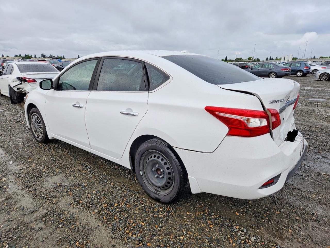 2016 NISSAN SENTRA SV photo 3