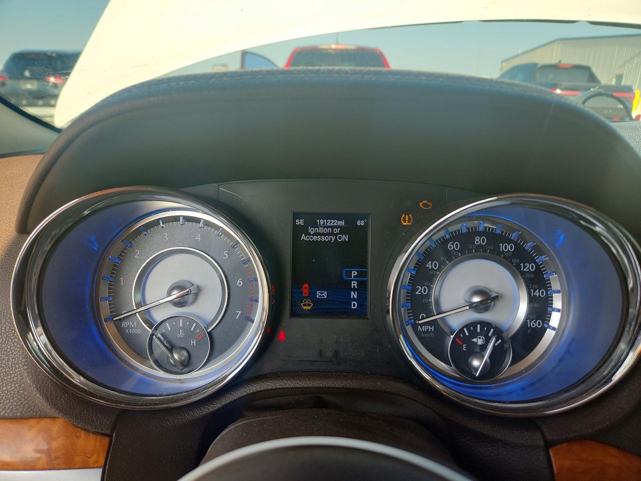 2013 CHRYSLER 300C photo 17