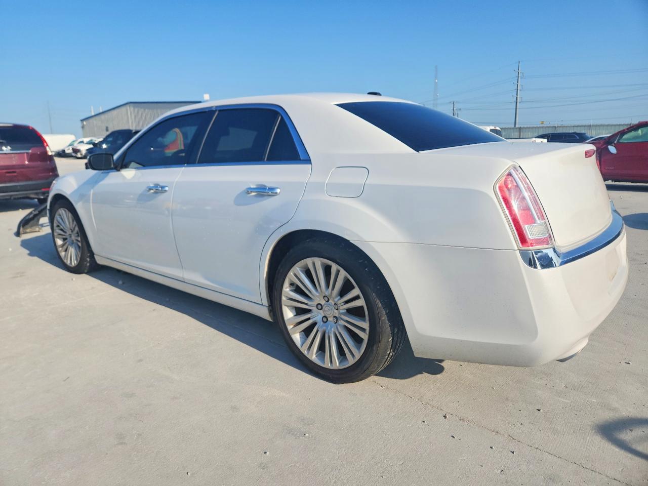 2013 CHRYSLER 300C photo 3
