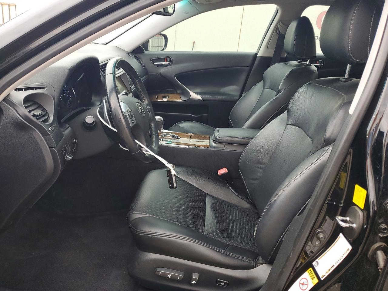2011 LEXUS IS 350 photo 19