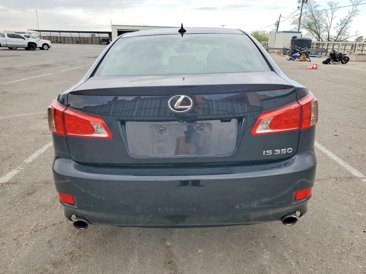 2011 LEXUS IS 350 photo 16