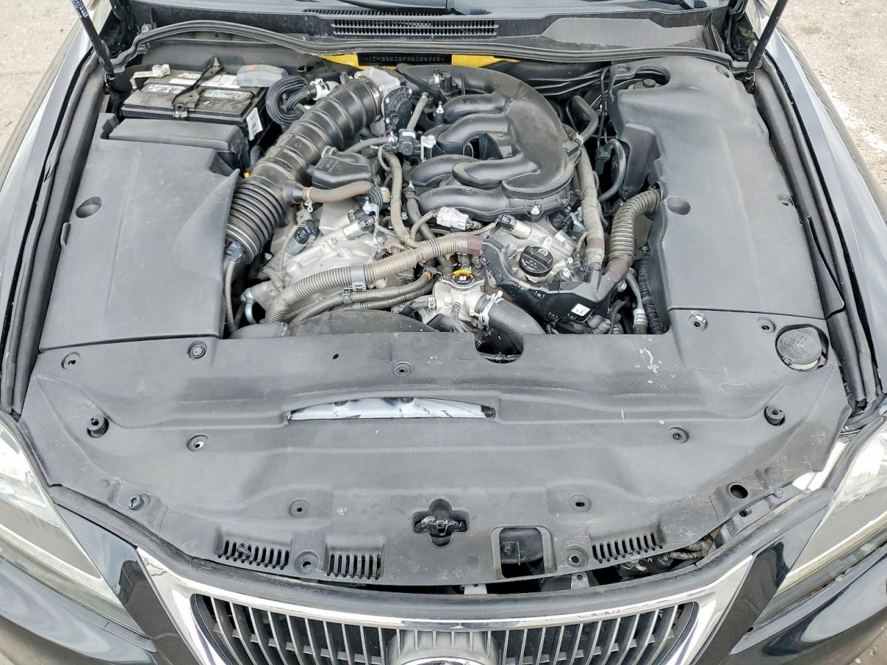 2011 LEXUS IS 350 photo 31