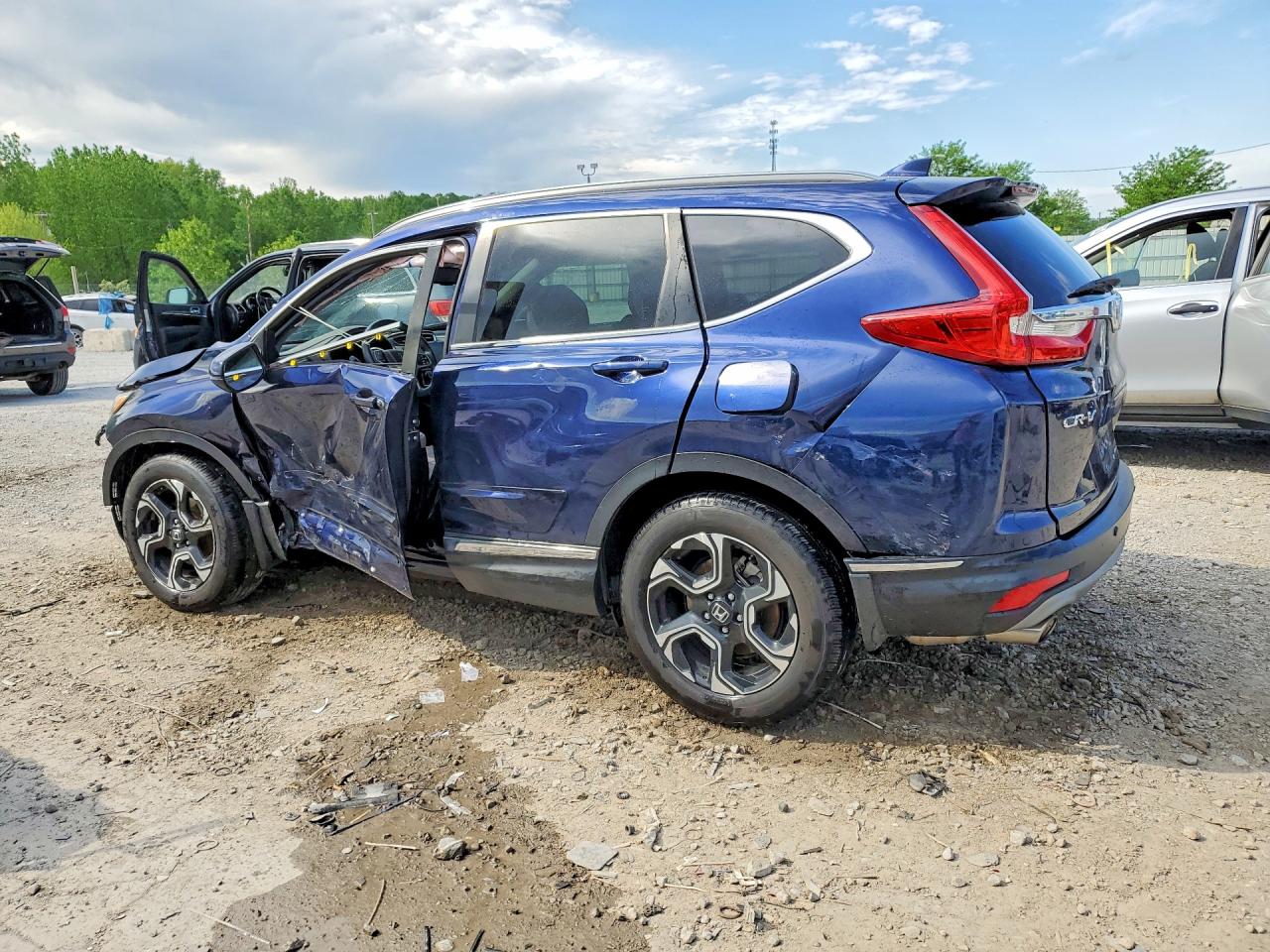 2018 HONDA CR-V TOURING photo 3