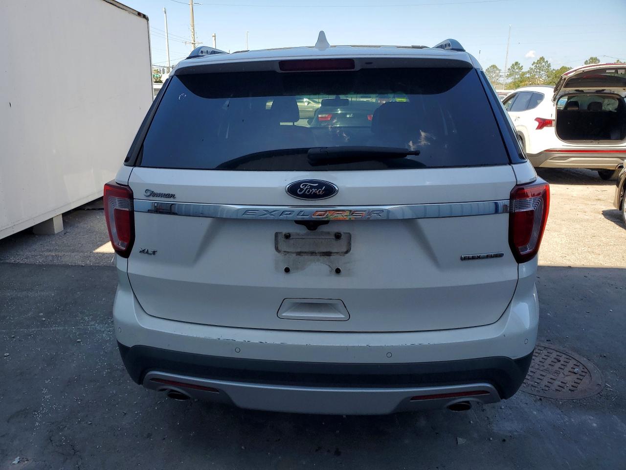 2016 FORD EXPLORER XLT photo 11