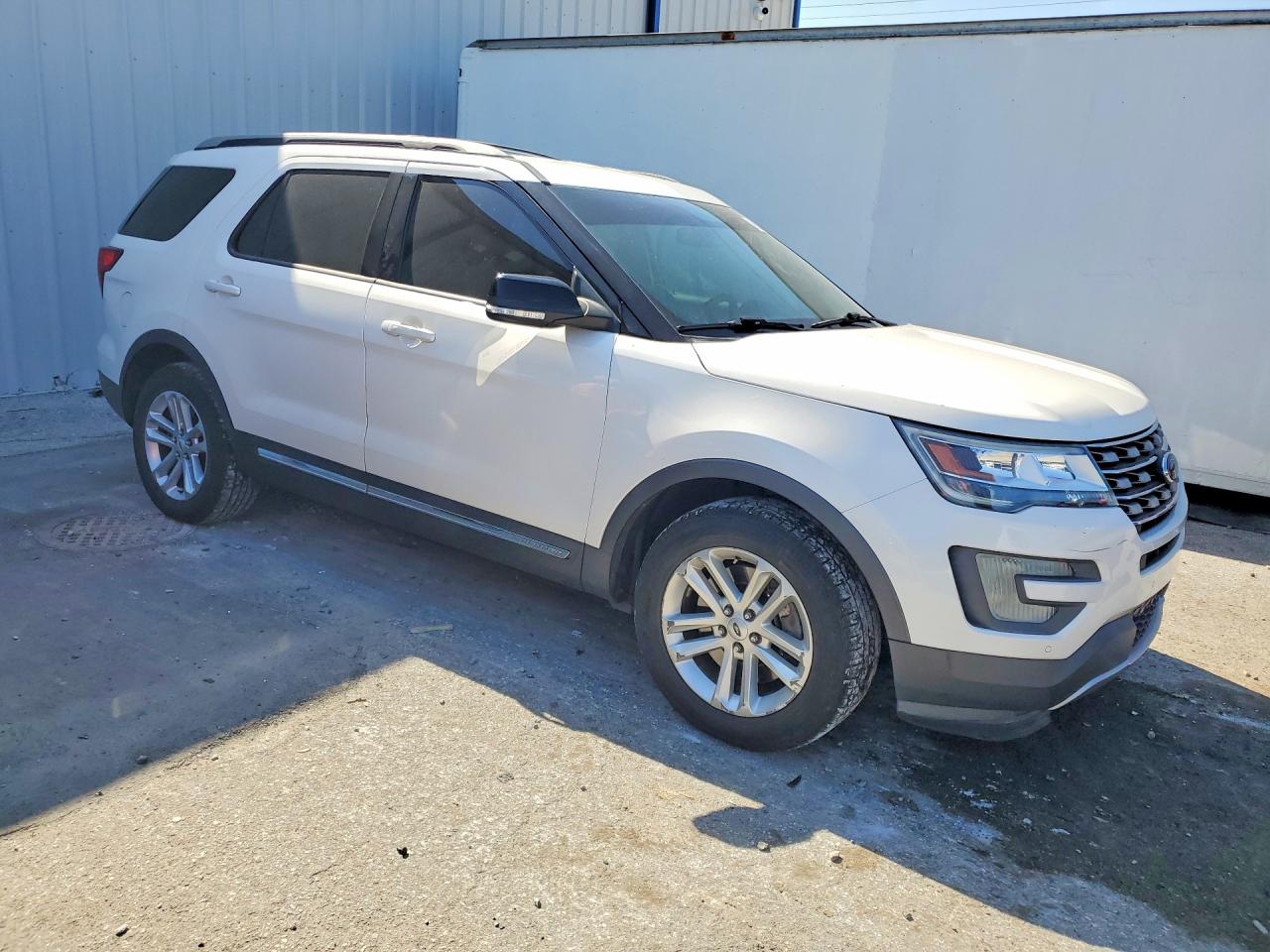 2016 FORD EXPLORER XLT photo 7