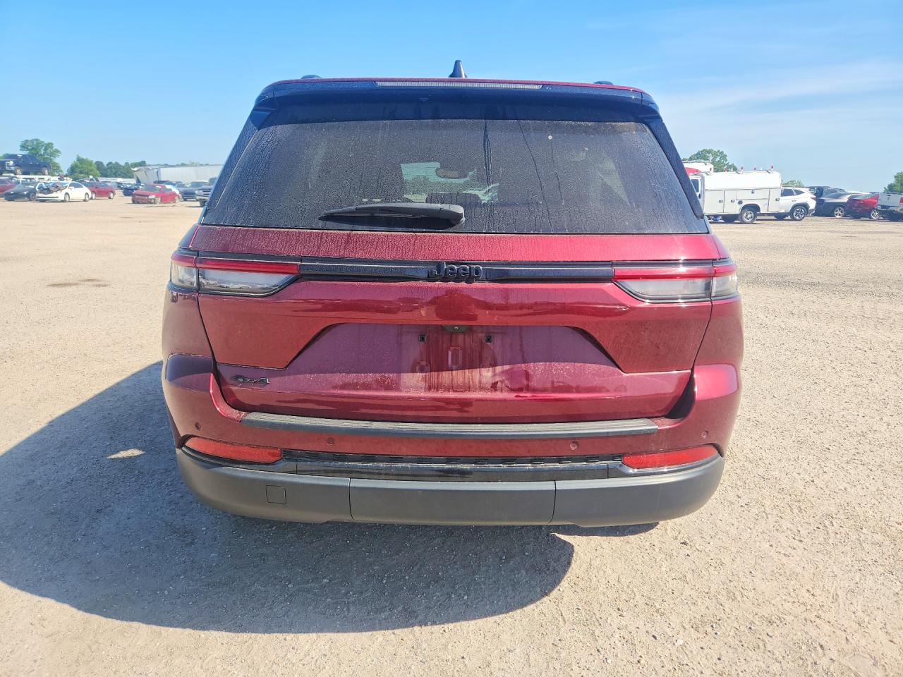 2023 JEEP GRAND CHEROKEE LAREDO photo 16