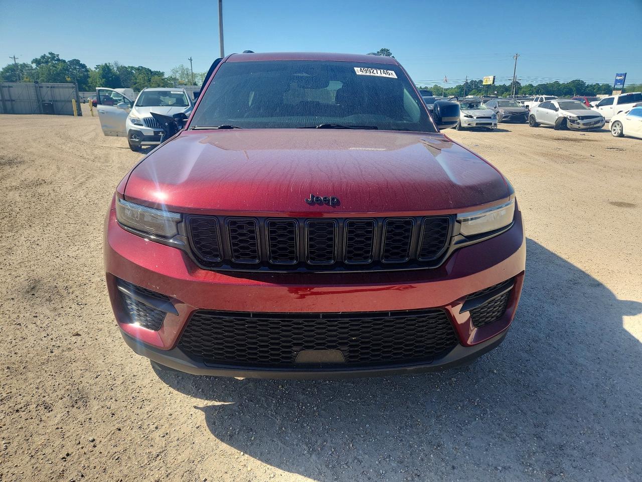 2023 JEEP GRAND CHEROKEE LAREDO photo 13