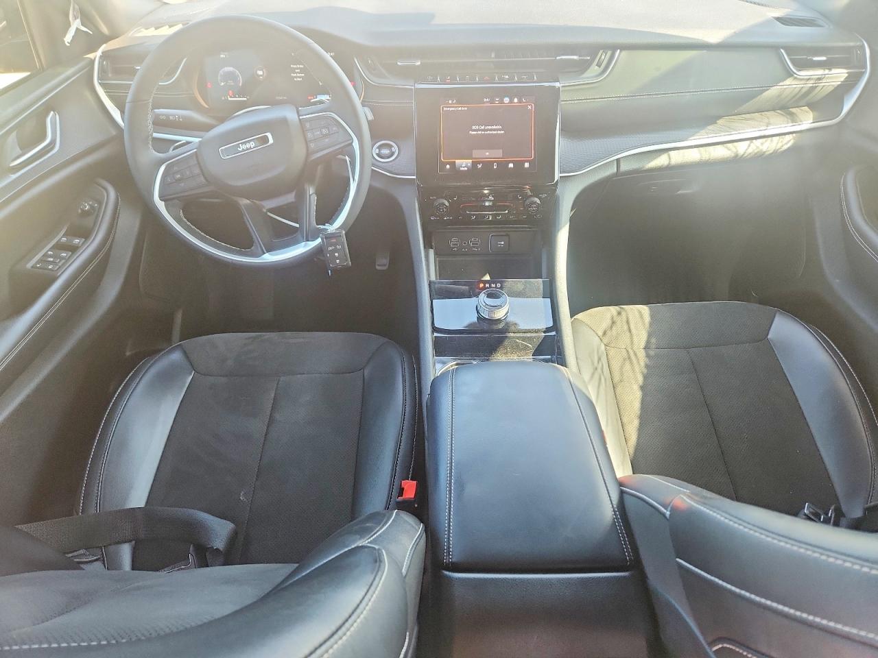 2023 JEEP GRAND CHEROKEE LAREDO photo 22