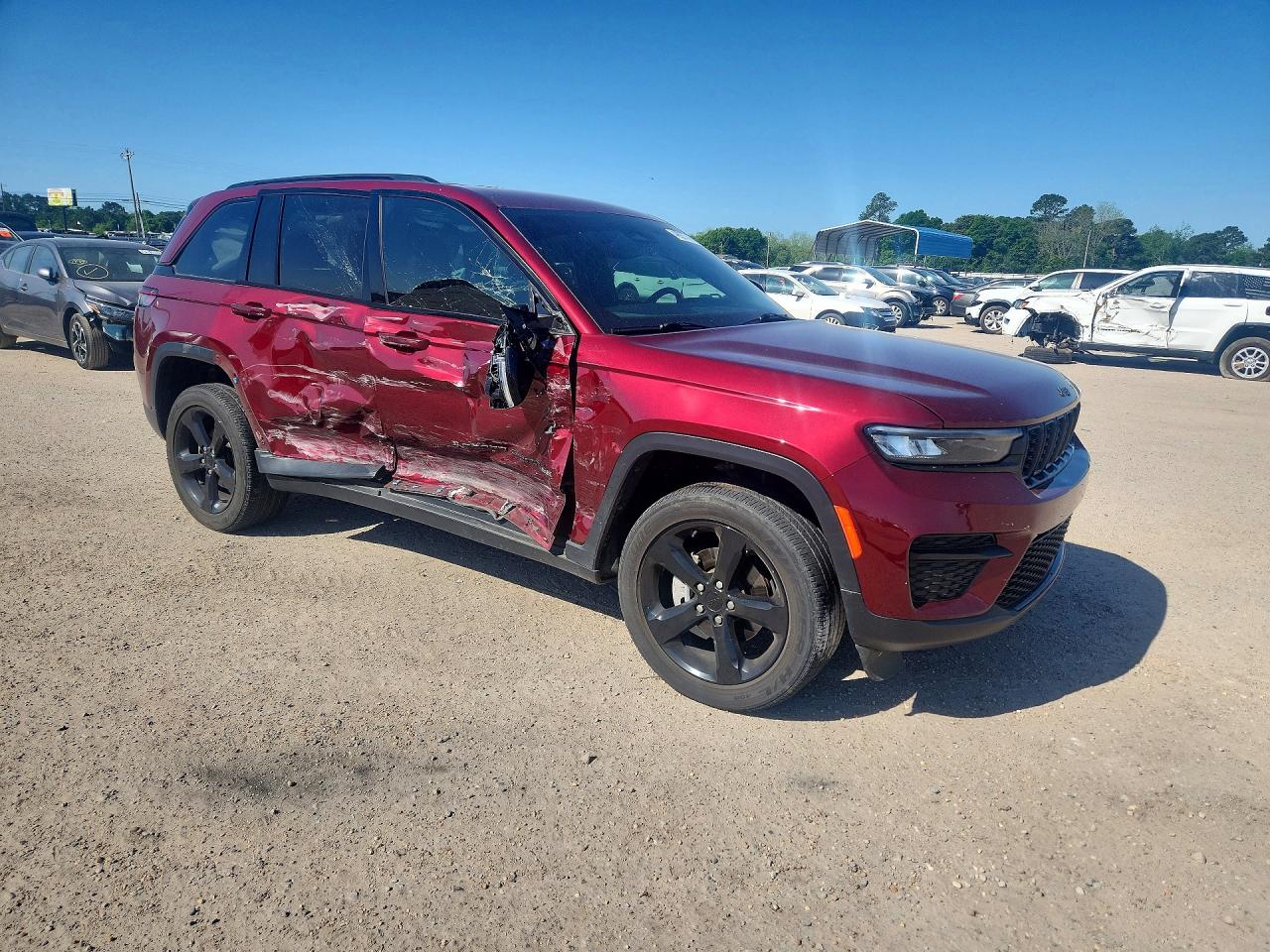 2023 JEEP GRAND CHEROKEE LAREDO photo 10