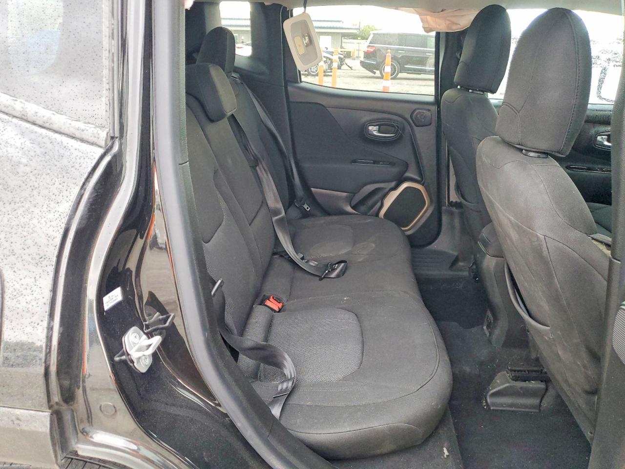 2015 JEEP RENEGADE LATITUDE photo 11