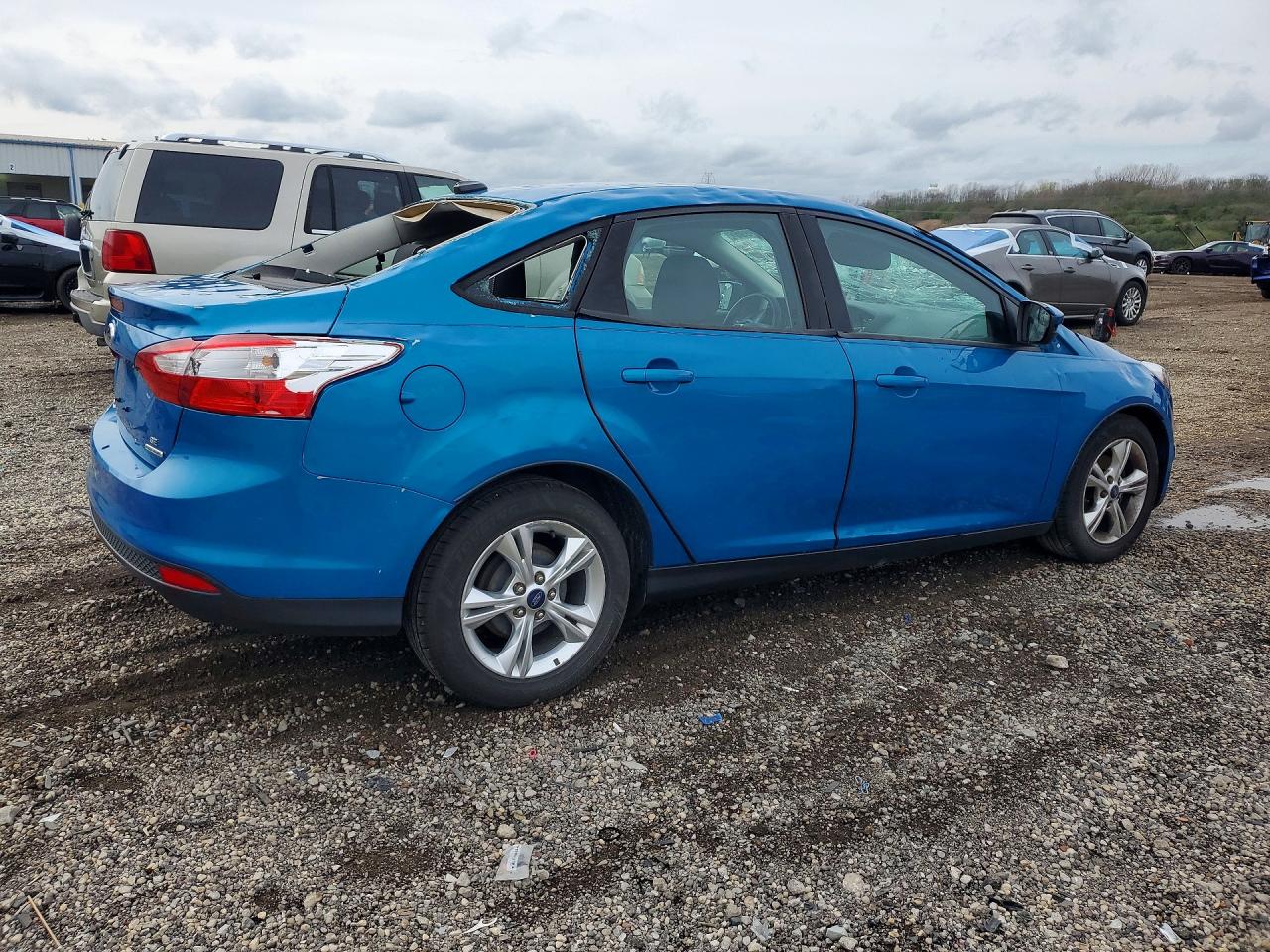 2013 FORD FOCUS SE photo 5