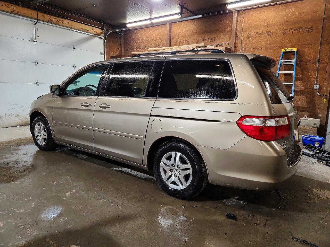 2006 HONDA ODYSSEY EX photo 2