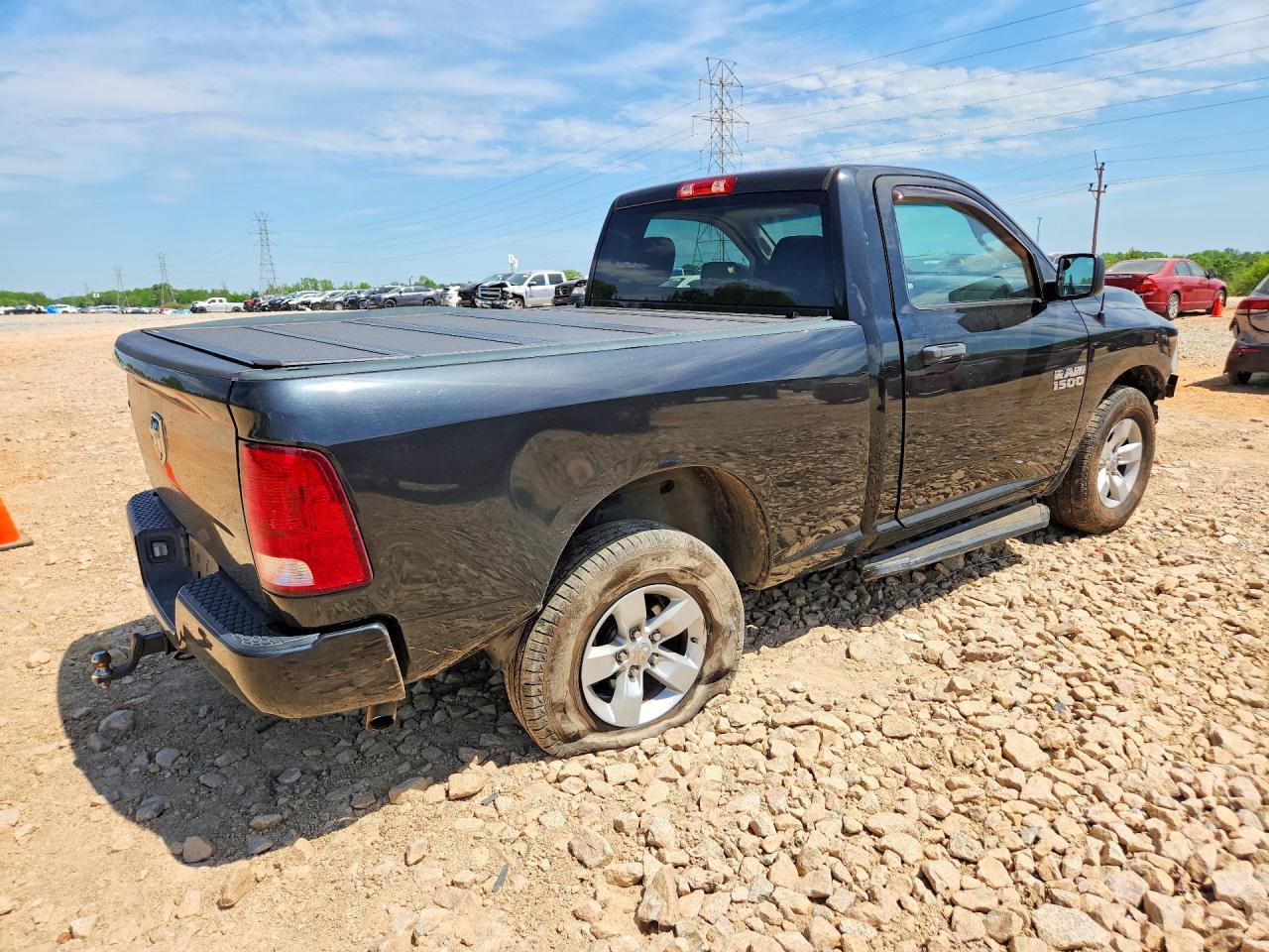 2018 RAM 1500 ST photo 3
