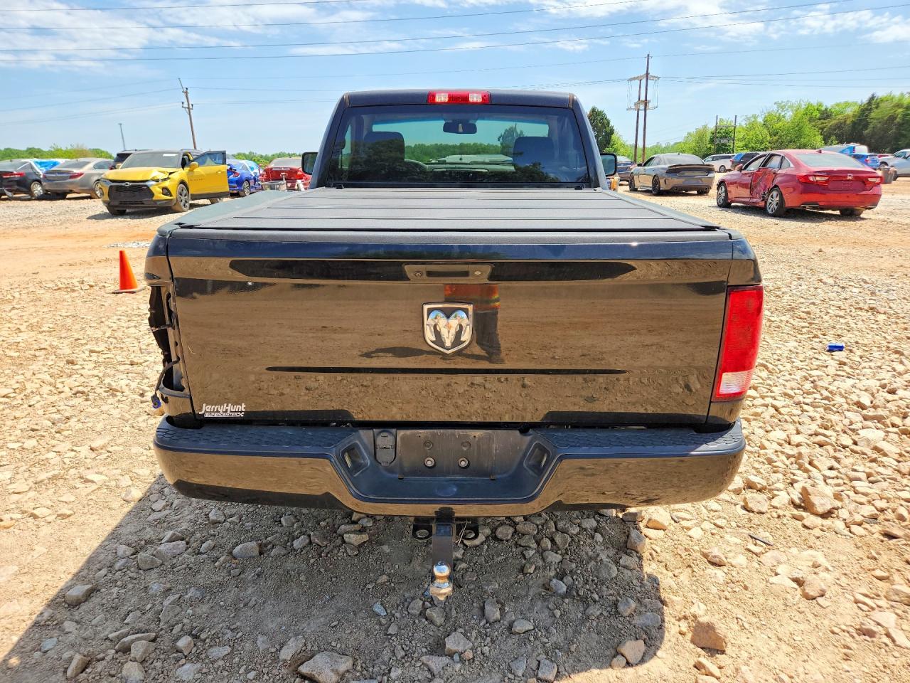 2018 RAM 1500 ST photo 6