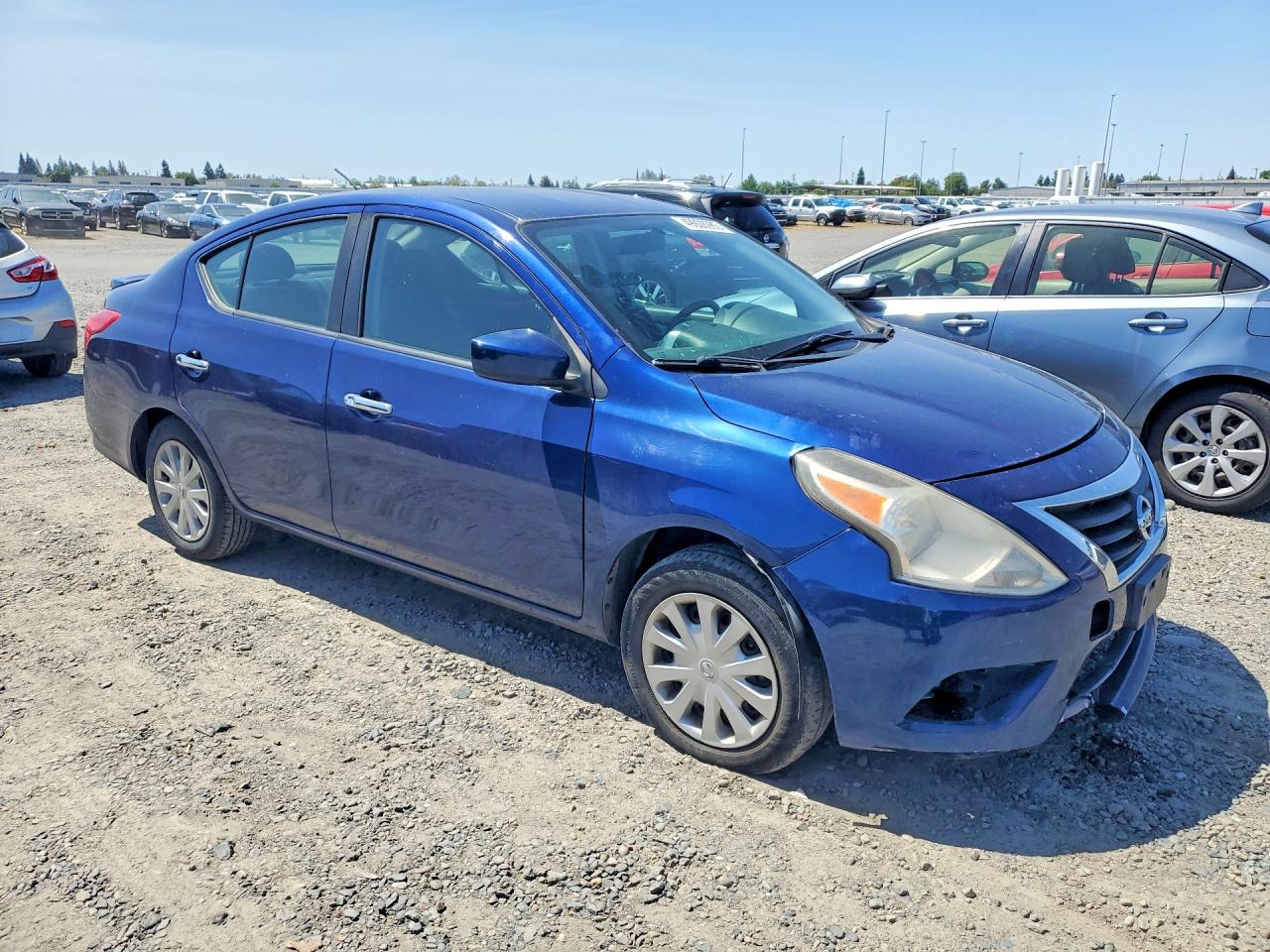 2018 NISSAN VERSA SV photo 7