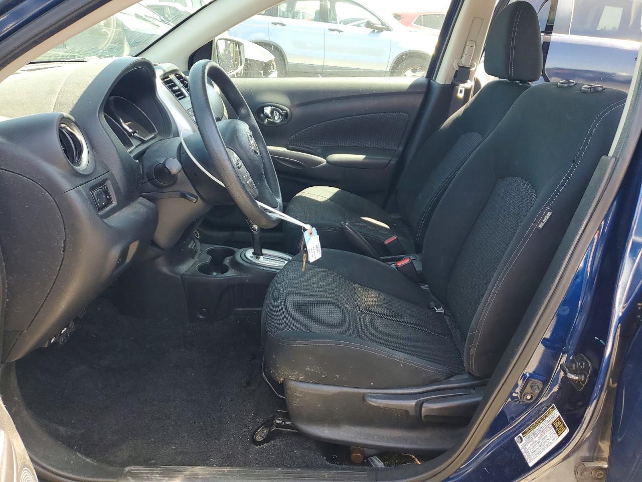 2018 NISSAN VERSA SV photo 13