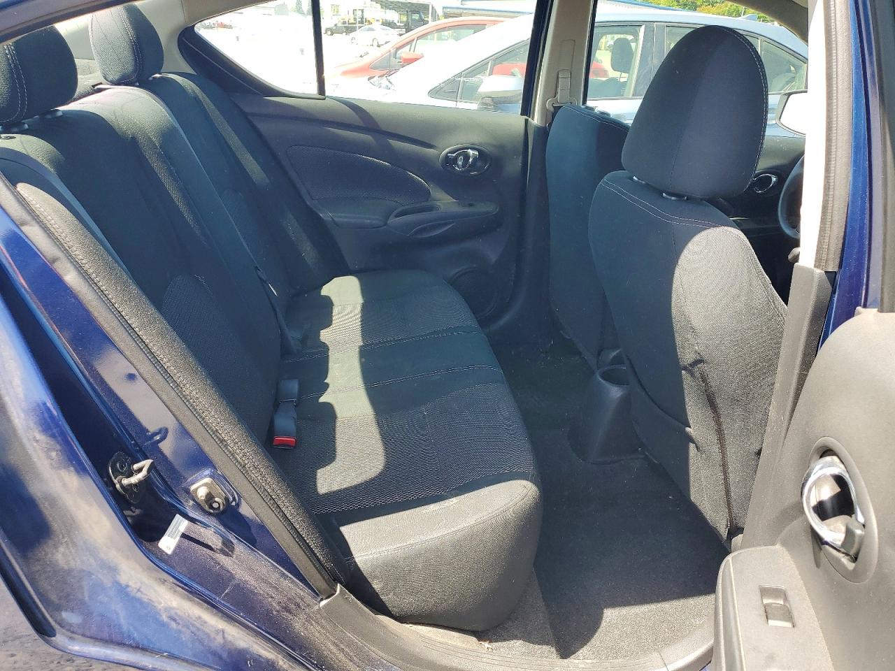 2018 NISSAN VERSA SV photo 19