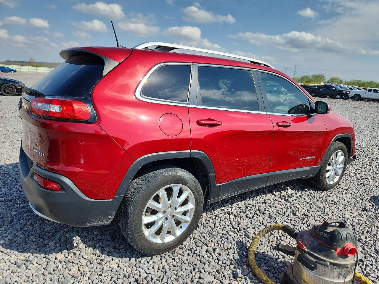 2017 JEEP CHEROKEE LIMITED photo 5