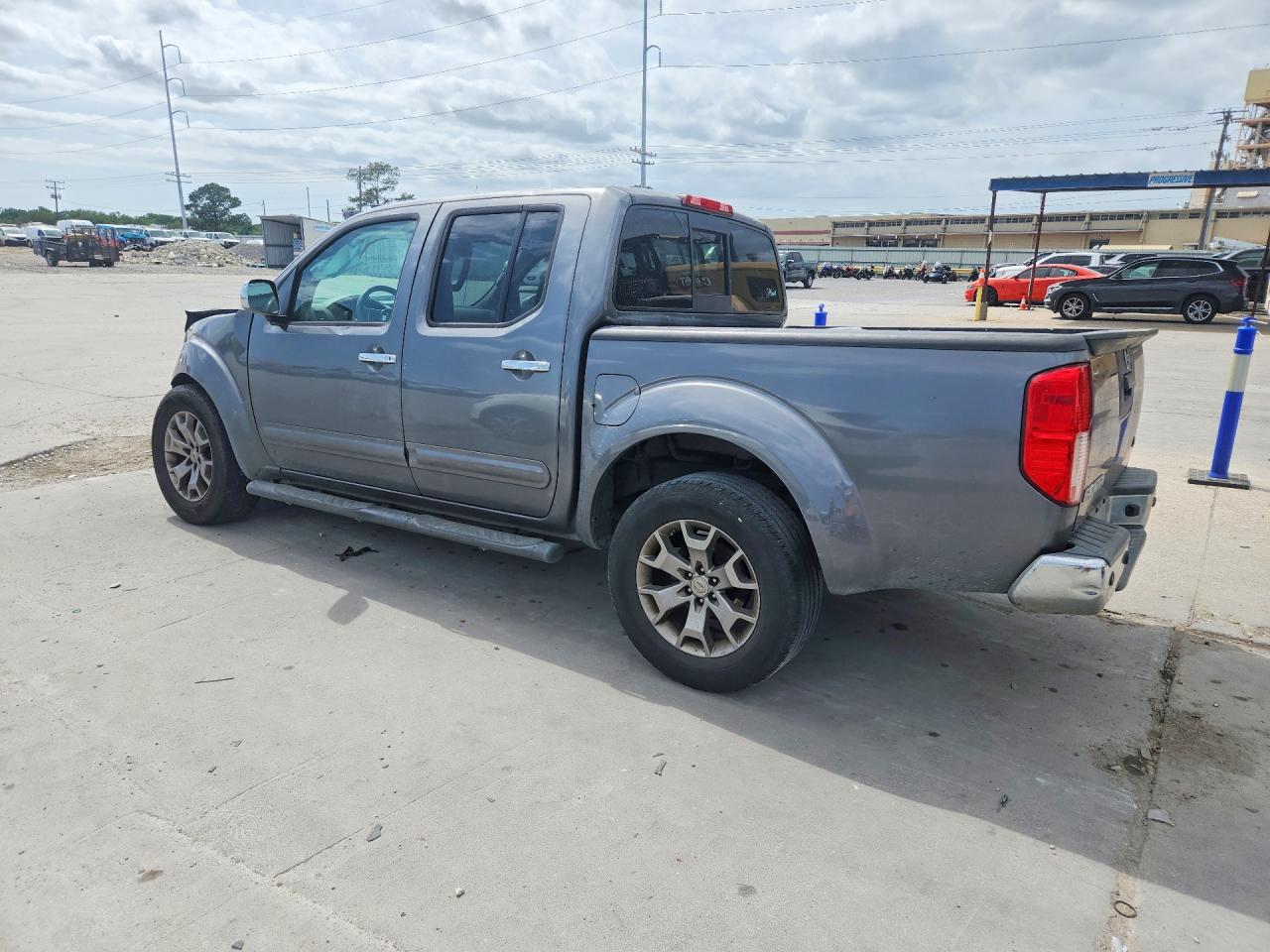 2019 NISSAN FRONTIER SL photo 2