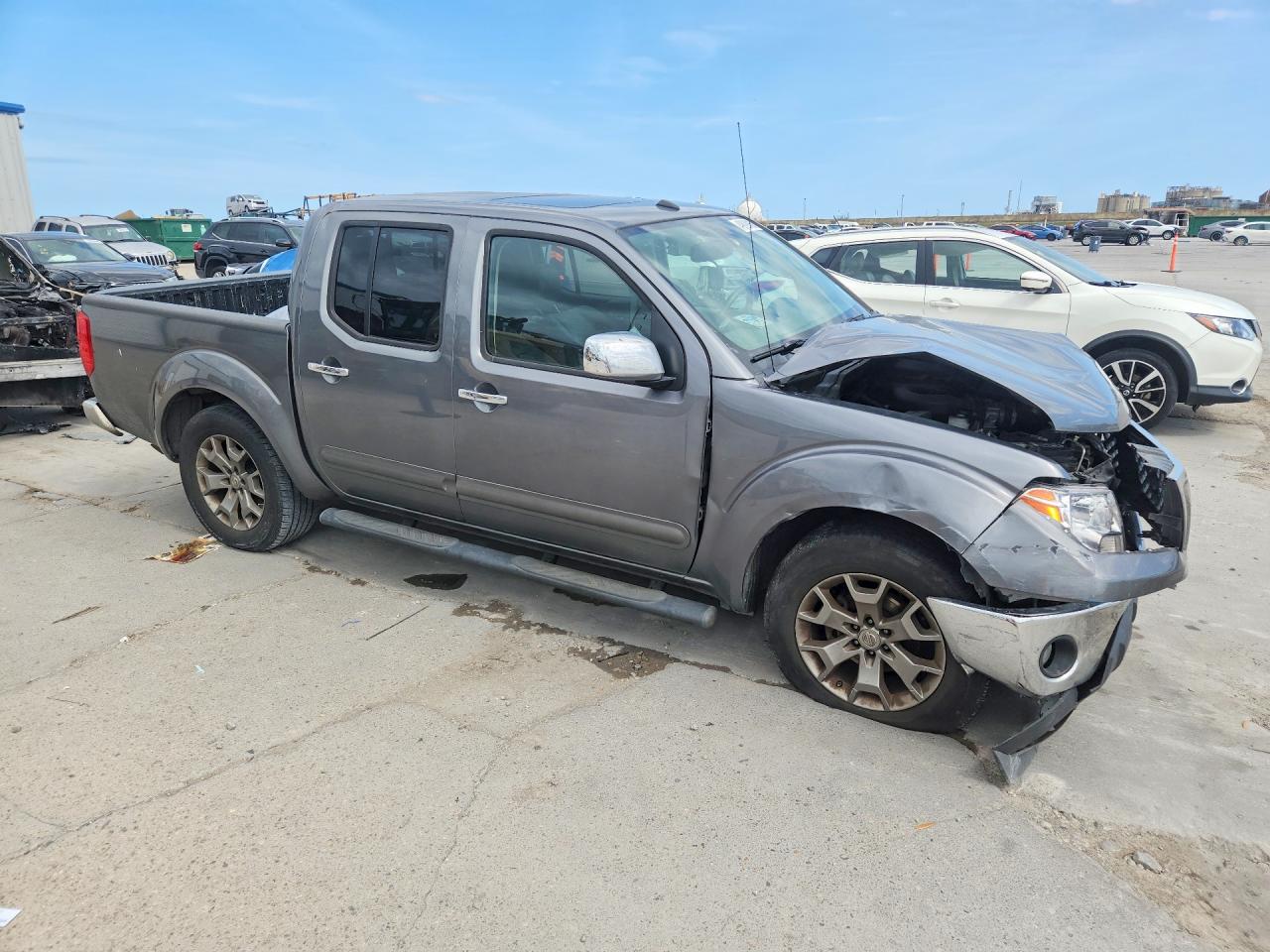 2019 NISSAN FRONTIER SL photo 4