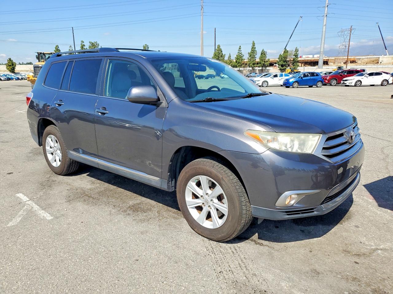 2013 TOYOTA HIGHLANDER SE photo 7