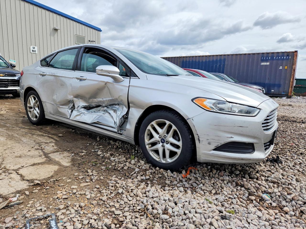 2014 FORD FUSION SE photo 4