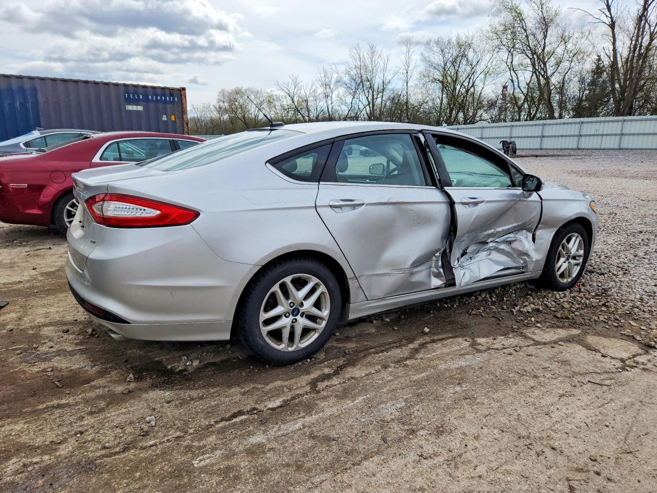 2014 FORD FUSION SE photo 3