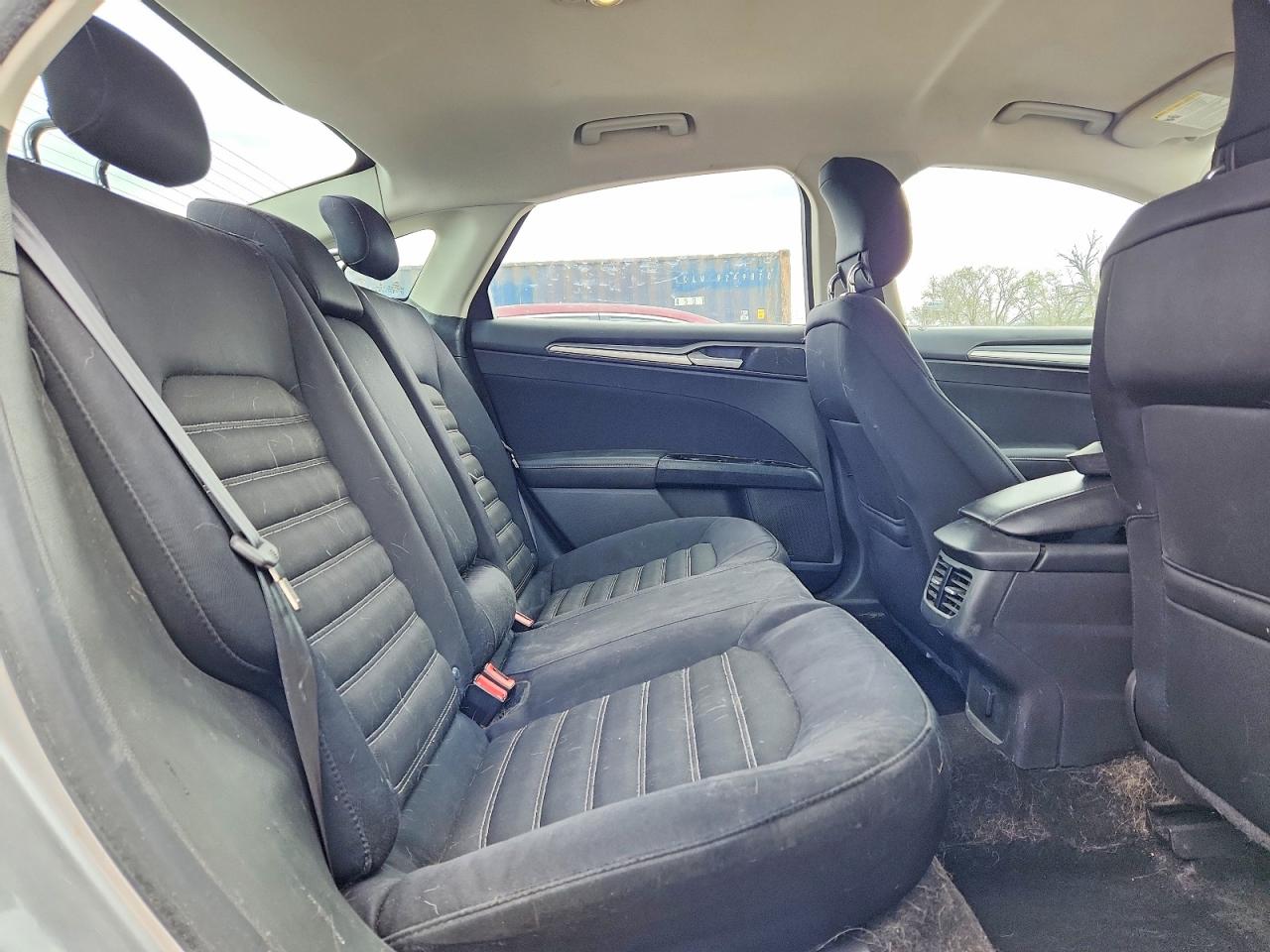 2014 FORD FUSION SE photo 10