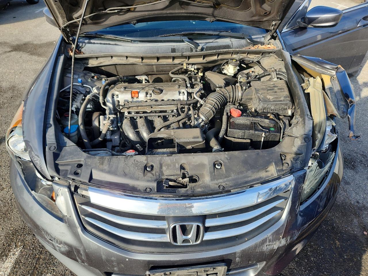 2012 HONDA ACCORD LX photo 21