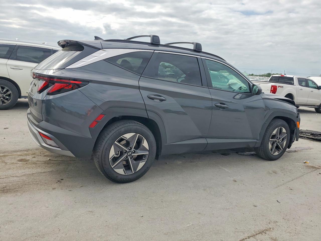 2026 HYUNDAI TUCSON SEL photo 7