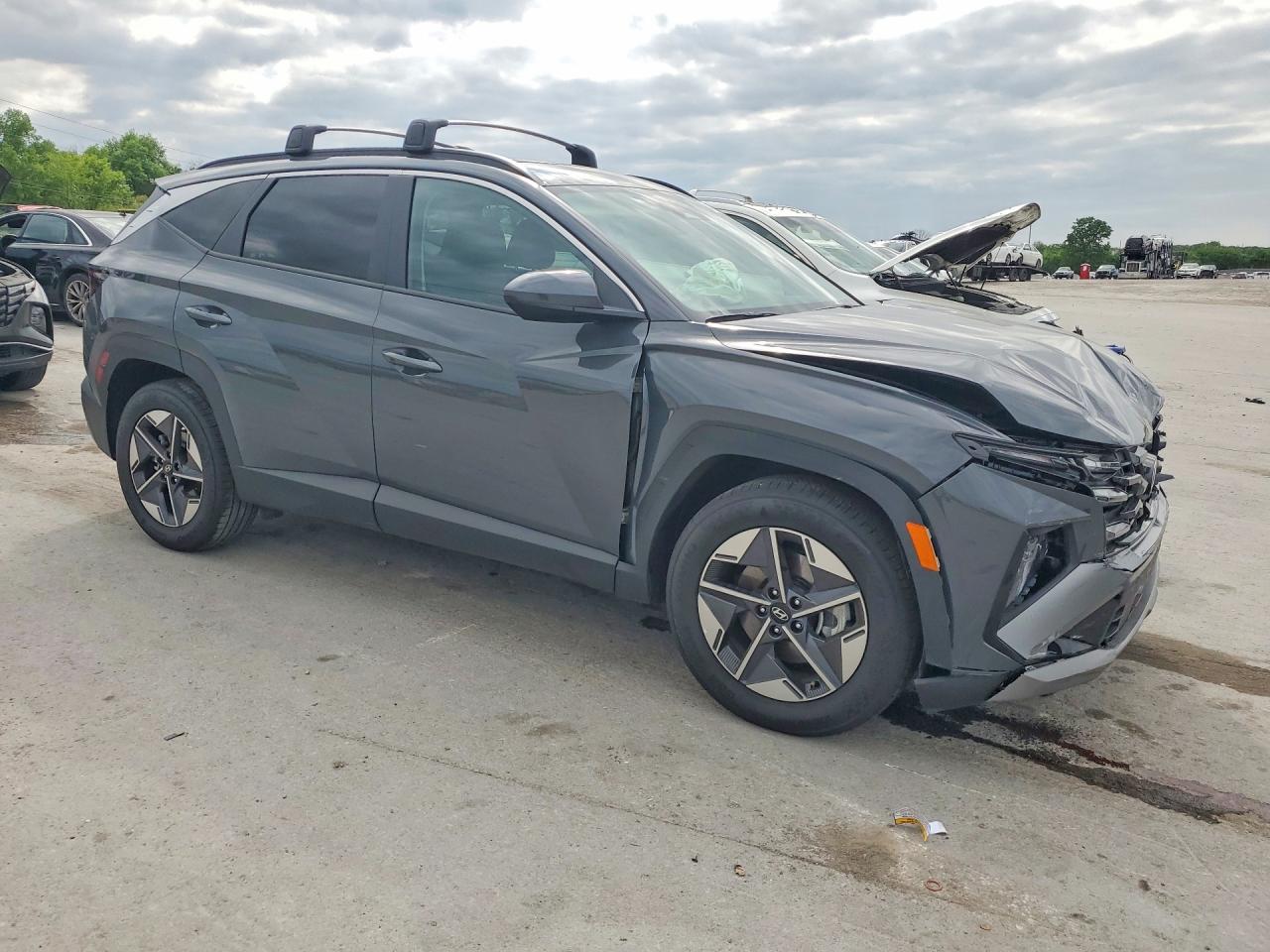 2026 HYUNDAI TUCSON SEL photo 10