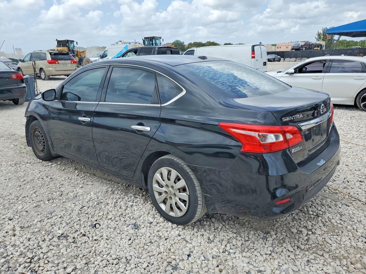 2016 NISSAN SENTRA SV photo 4