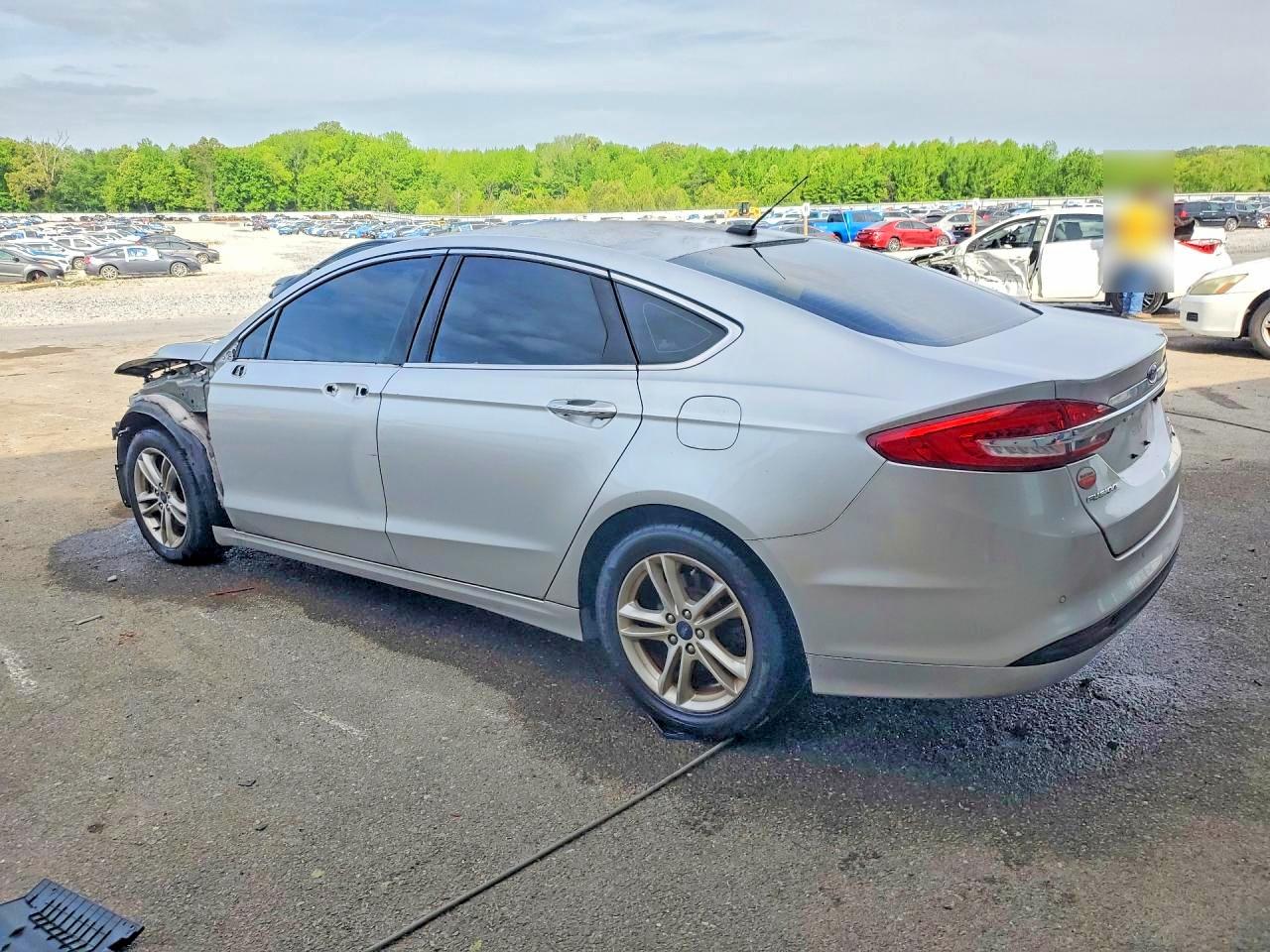 2018 FORD FUSION SE photo 4