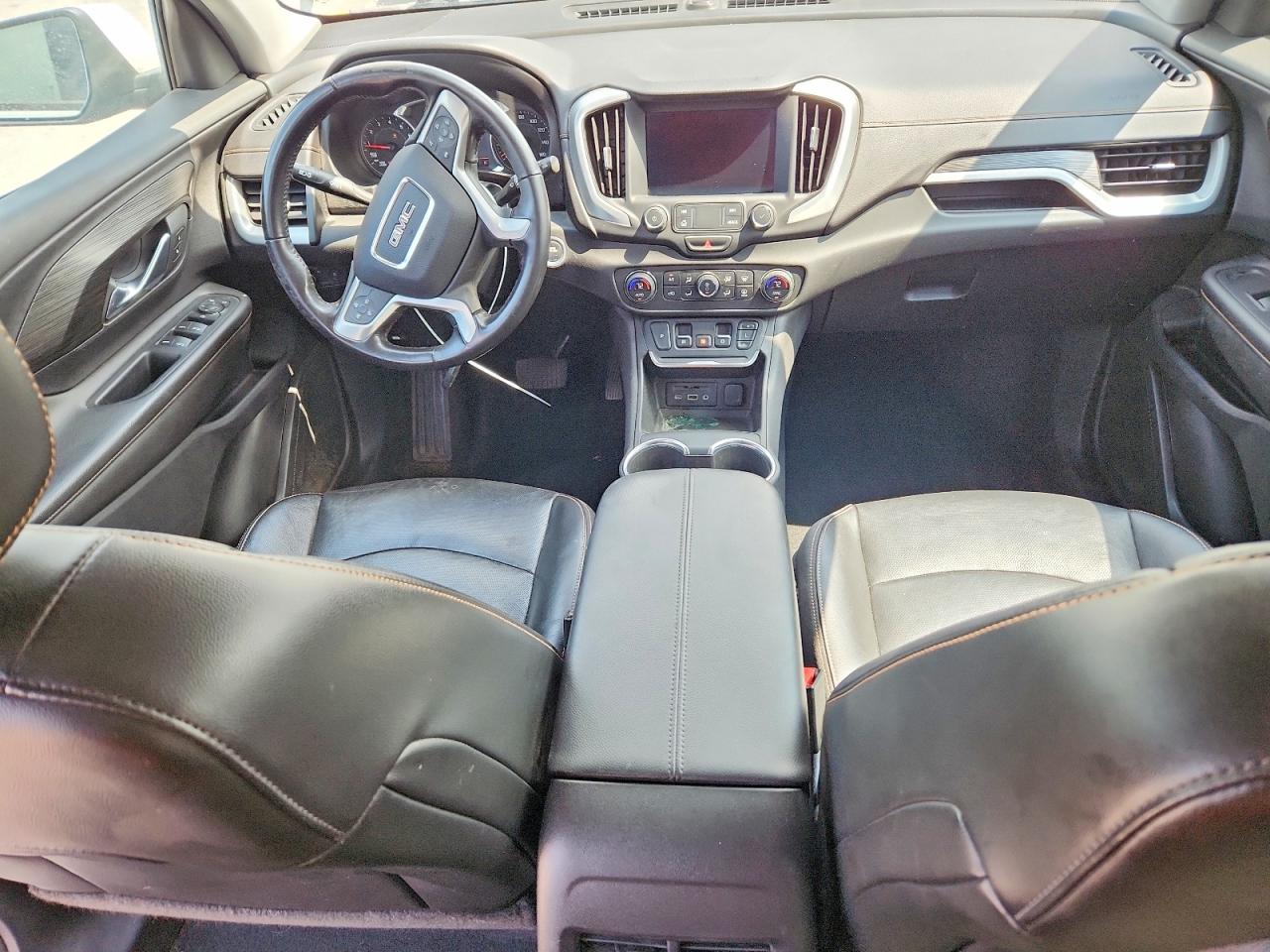 2019 GMC TERRAIN SLT photo 8