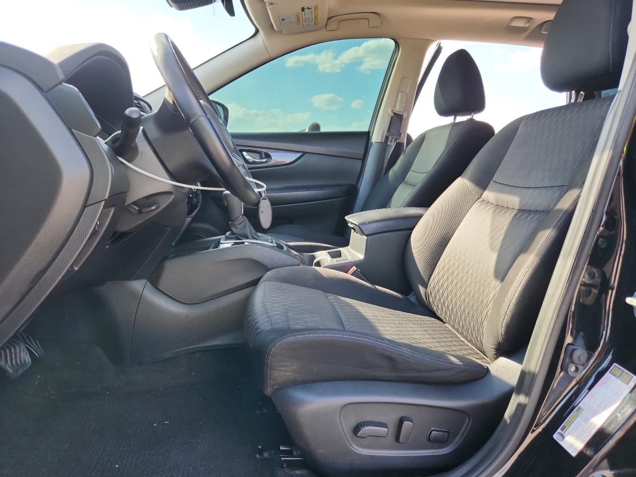 2019 NISSAN ROGUE SV photo 7