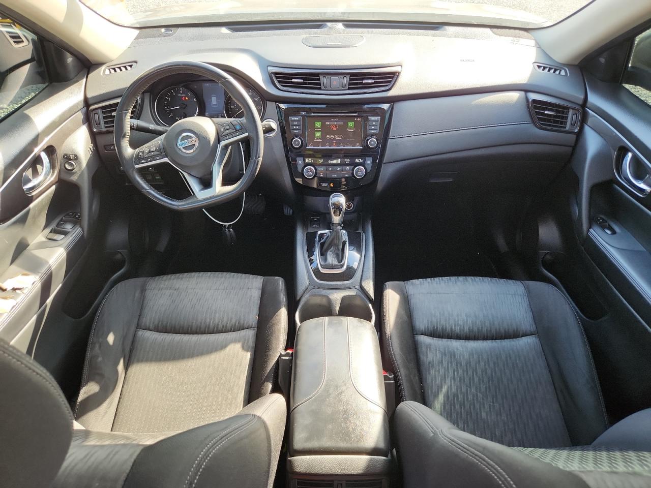 2019 NISSAN ROGUE SV photo 8