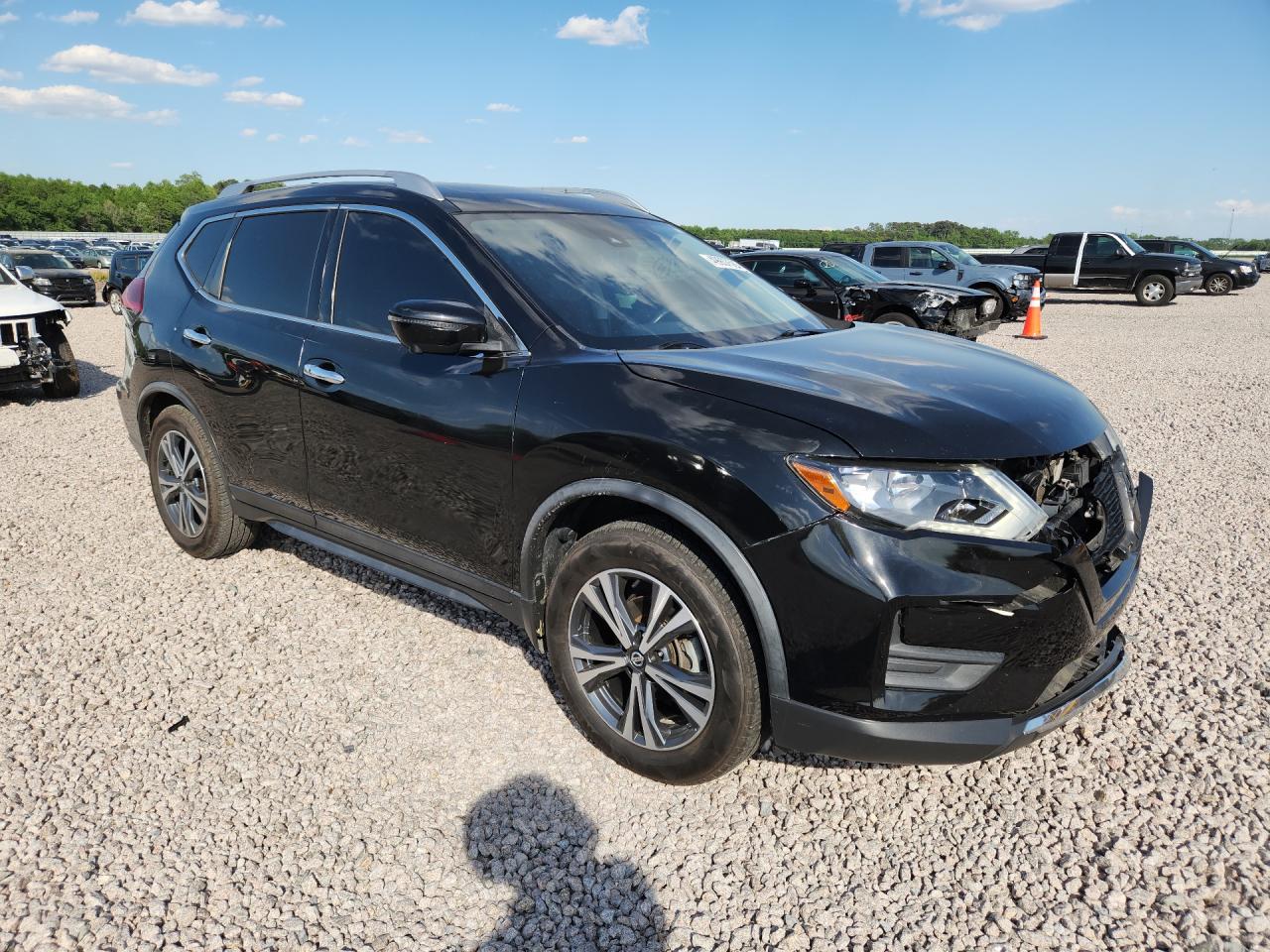 2019 NISSAN ROGUE SV photo 4