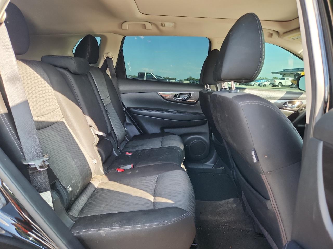 2019 NISSAN ROGUE SV photo 11