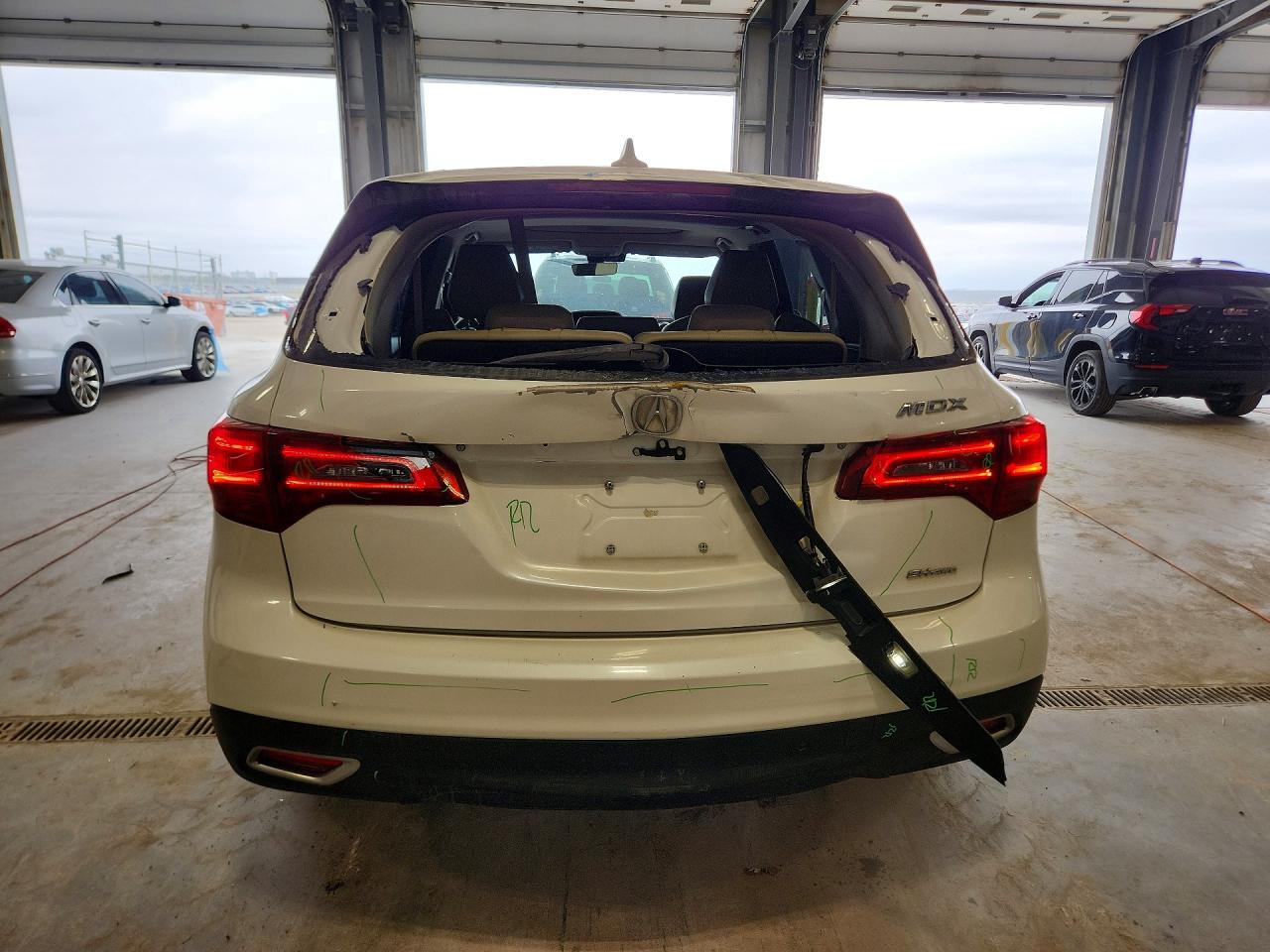 2016 ACURA MDX photo 16